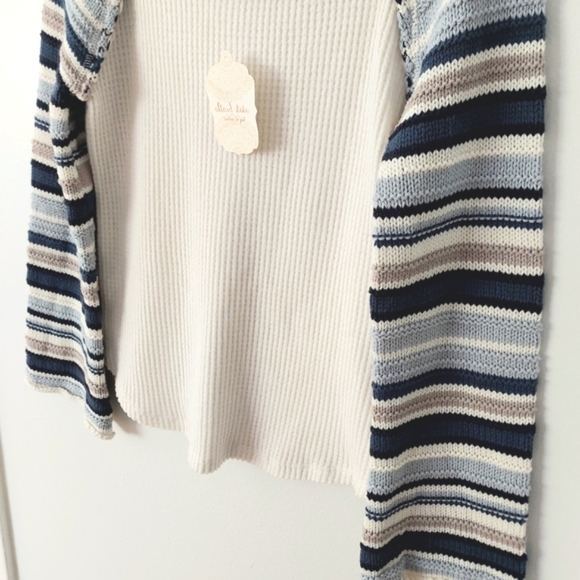 NWT Altar'd State Samantha Top Waffle Knit Ivory Blue Grey Bell Sleeves - Size M - Picture 3 of 15